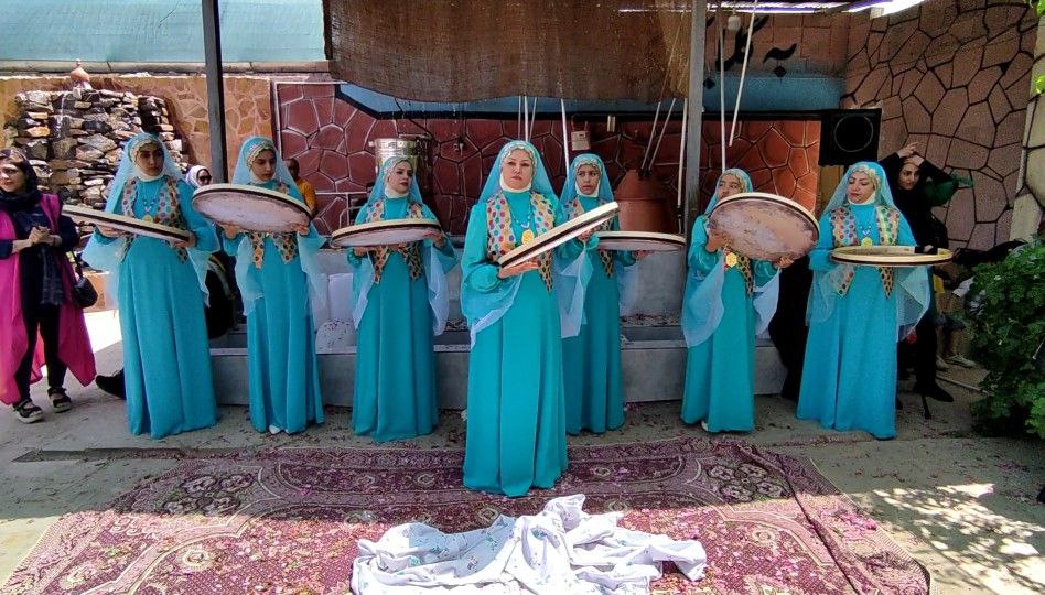 جشن گلابگیری